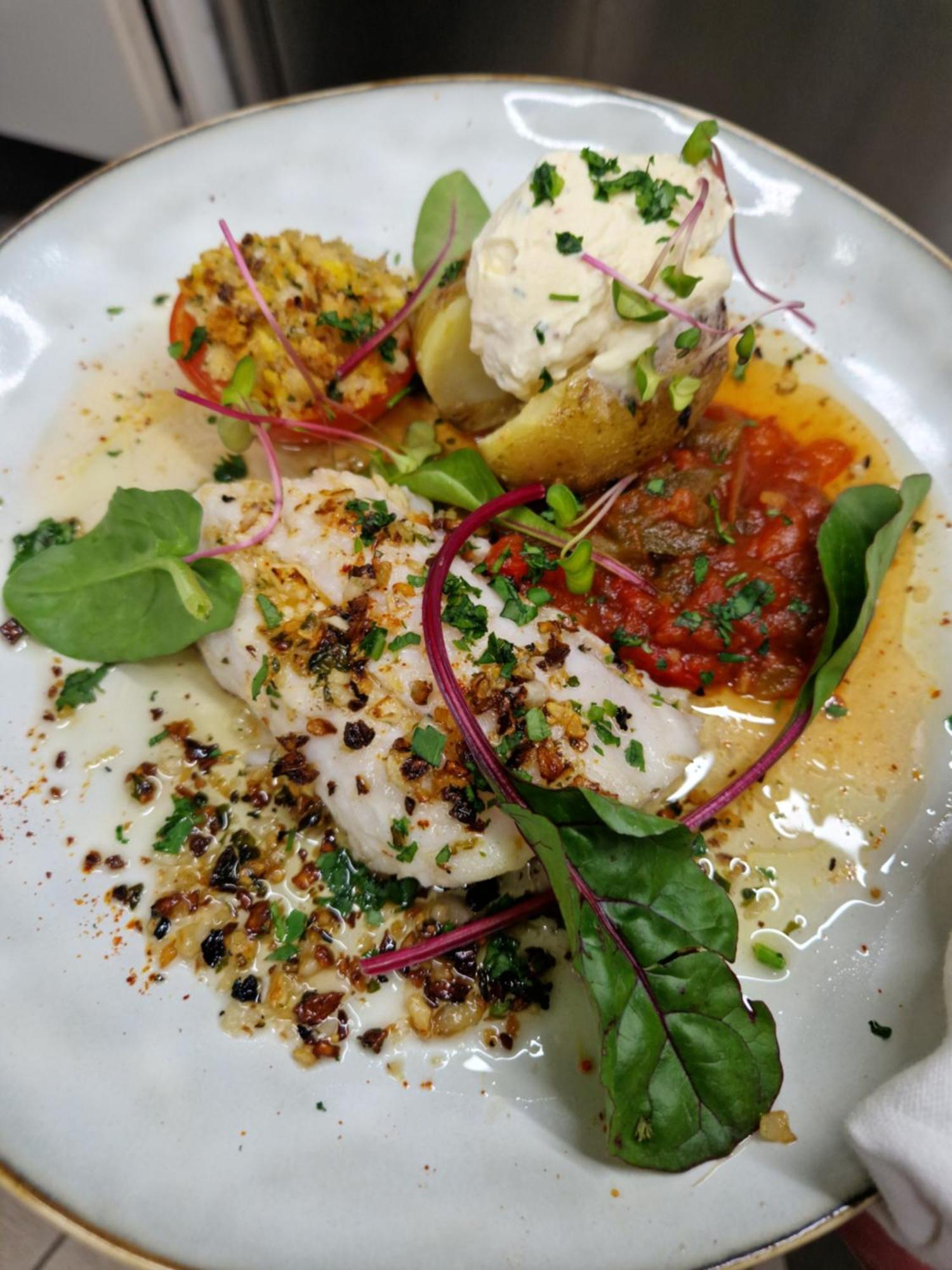 Chateau D'Arance Hotel Restaurant Espace Bien-Etre Cette-Eygun エクステリア 写真