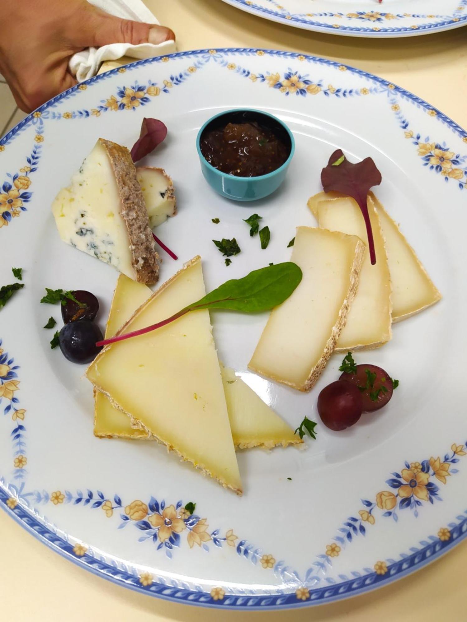 Chateau D'Arance Hotel Restaurant Espace Bien-Etre Cette-Eygun エクステリア 写真