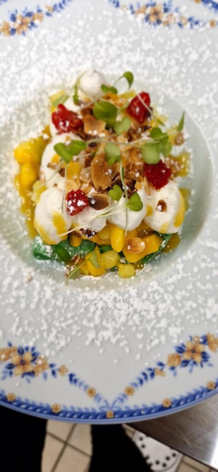 Chateau D'Arance Hotel Restaurant Espace Bien-Etre Cette-Eygun エクステリア 写真